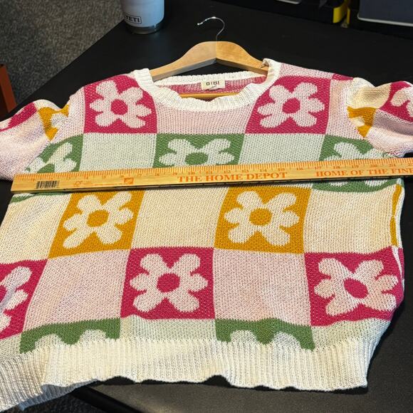 BiBi Flower Checker Pattern Lightweight Sweater Top Size Large L Short Sleeve - Picture 5 of 6